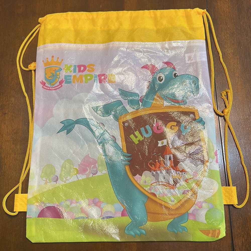 Drawstring Backpack with Dreagon - Picture 4 of 4